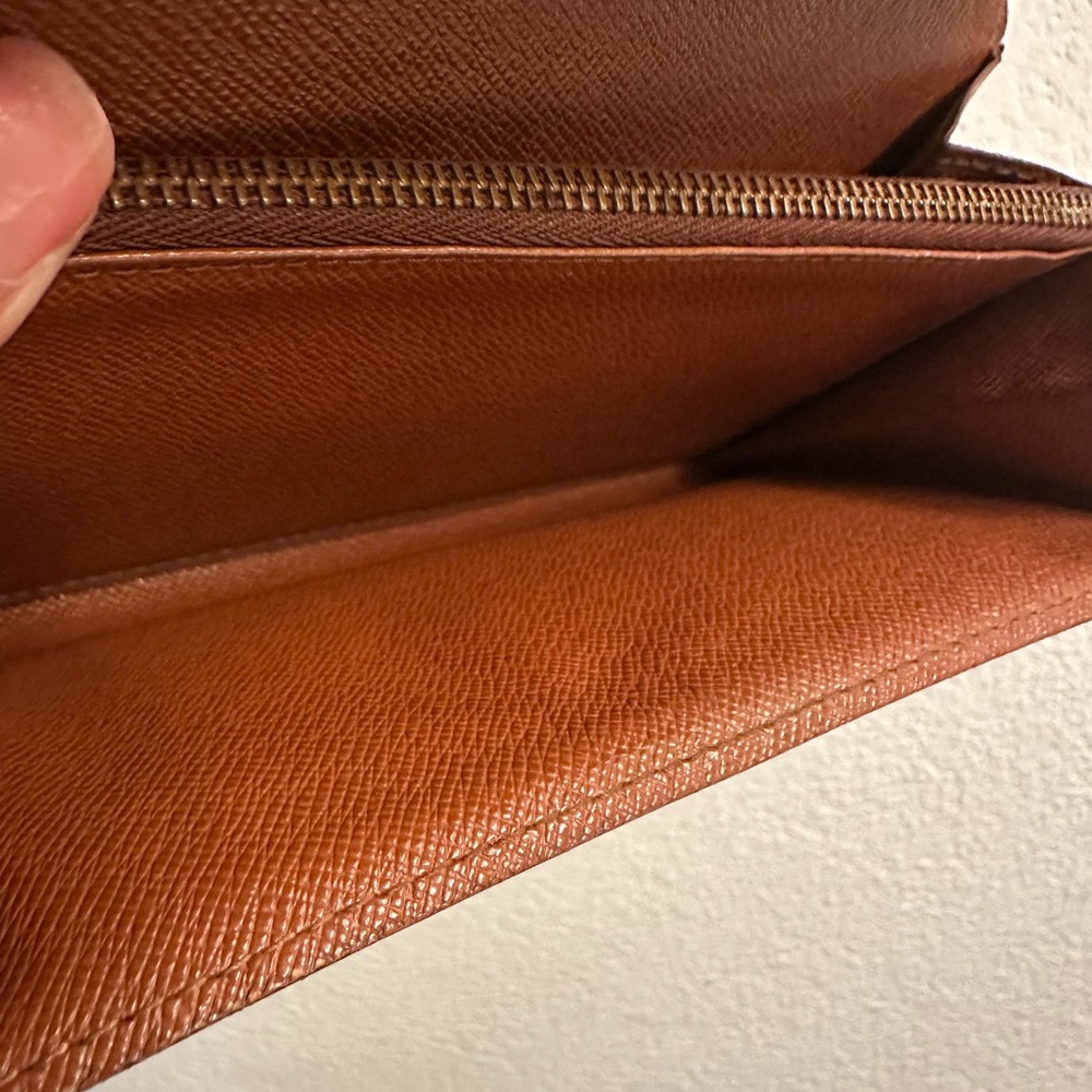 Louis Vuitton Monogram Wallet - Picture 9 of 10